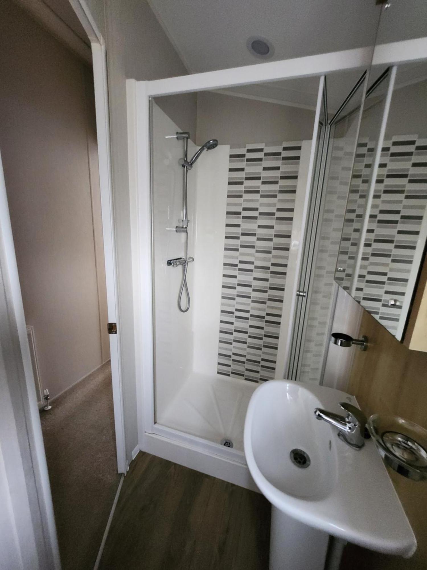 Dees Hot Tub Breaks At Tattershall Lakes Jet Ski 4 Exterior foto